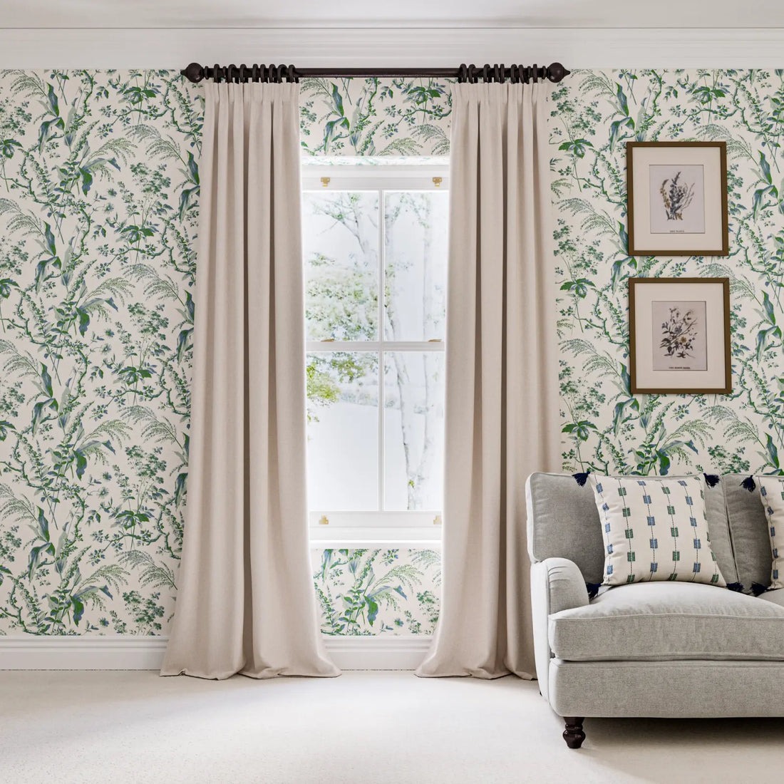 Living Room Inspiration: Decorating Around a Statement Pattern Wallpaper
