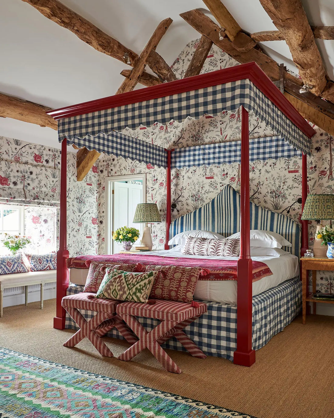 Is Red Really a Bad Choice for the Bedroom?
