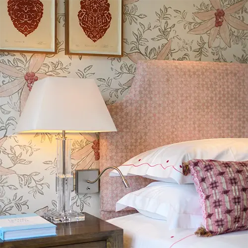 How to Avoid a Pattern Clash Between Your Wallpaper, Curtains, and Upholstery