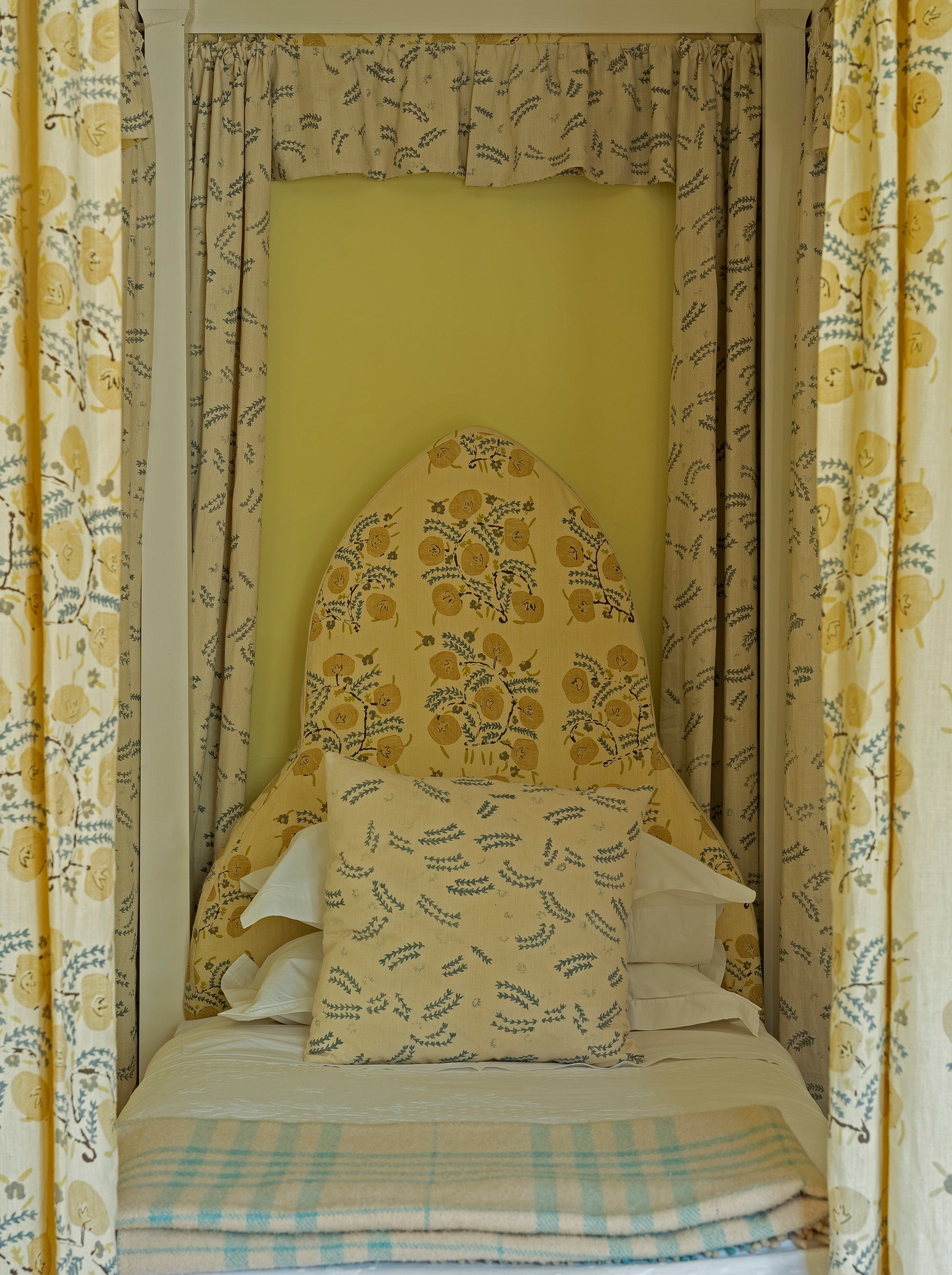 Pasha Adam Linen V2 Fabric – Penny Morrison