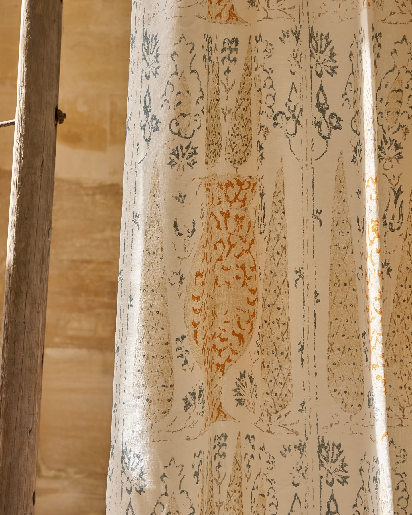 Vasari Blue/Orange Fabric